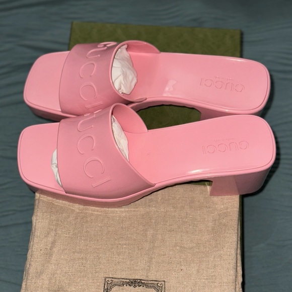 Gucci Rubber Logo Womens Platform Slide Sandals Size 38 (US 8) - Picture 4 of 9
